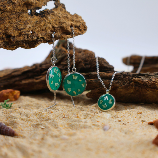 Tiny green heart Jewellery set