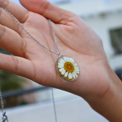 Daisy Necklace