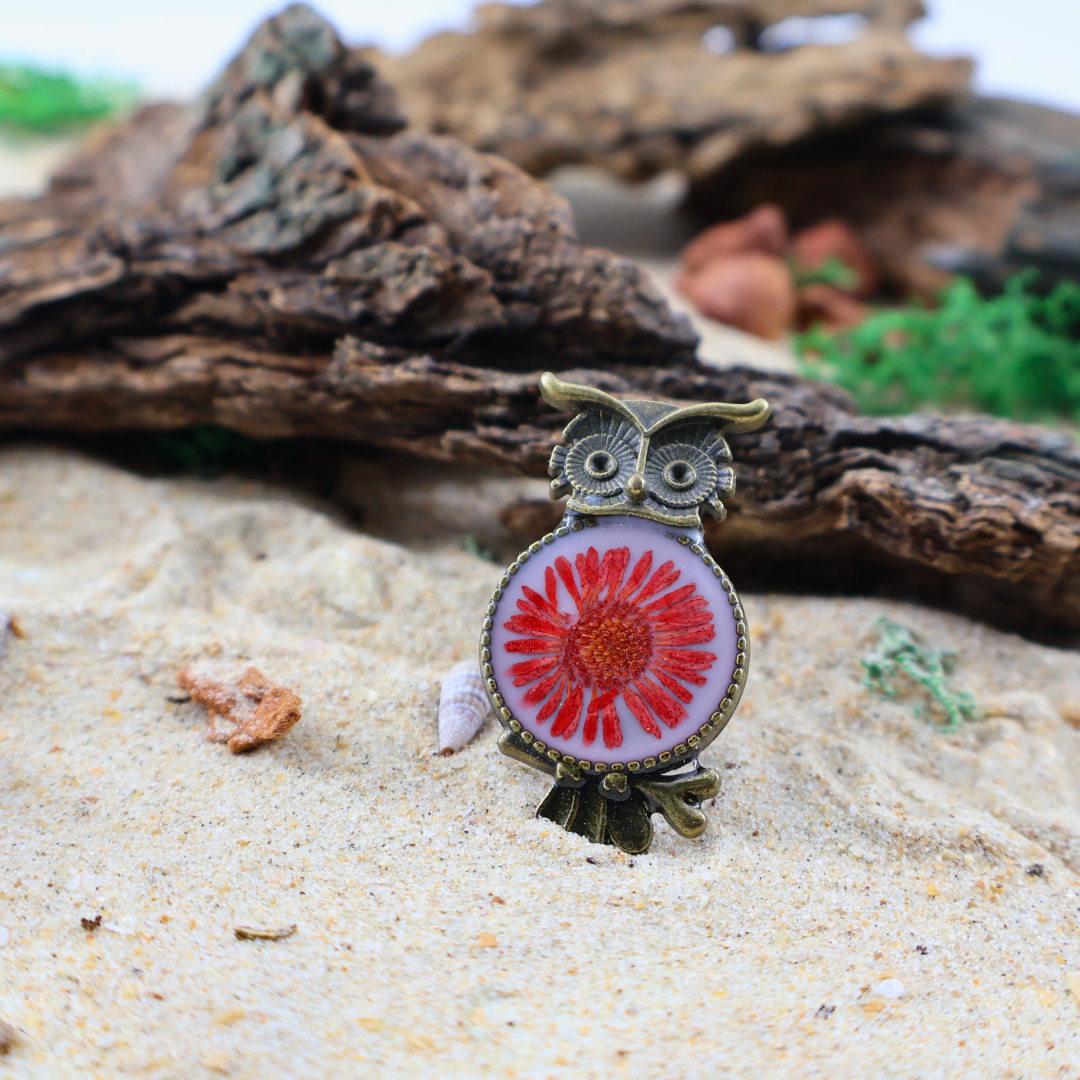 Star-Red Aster Owl Ring