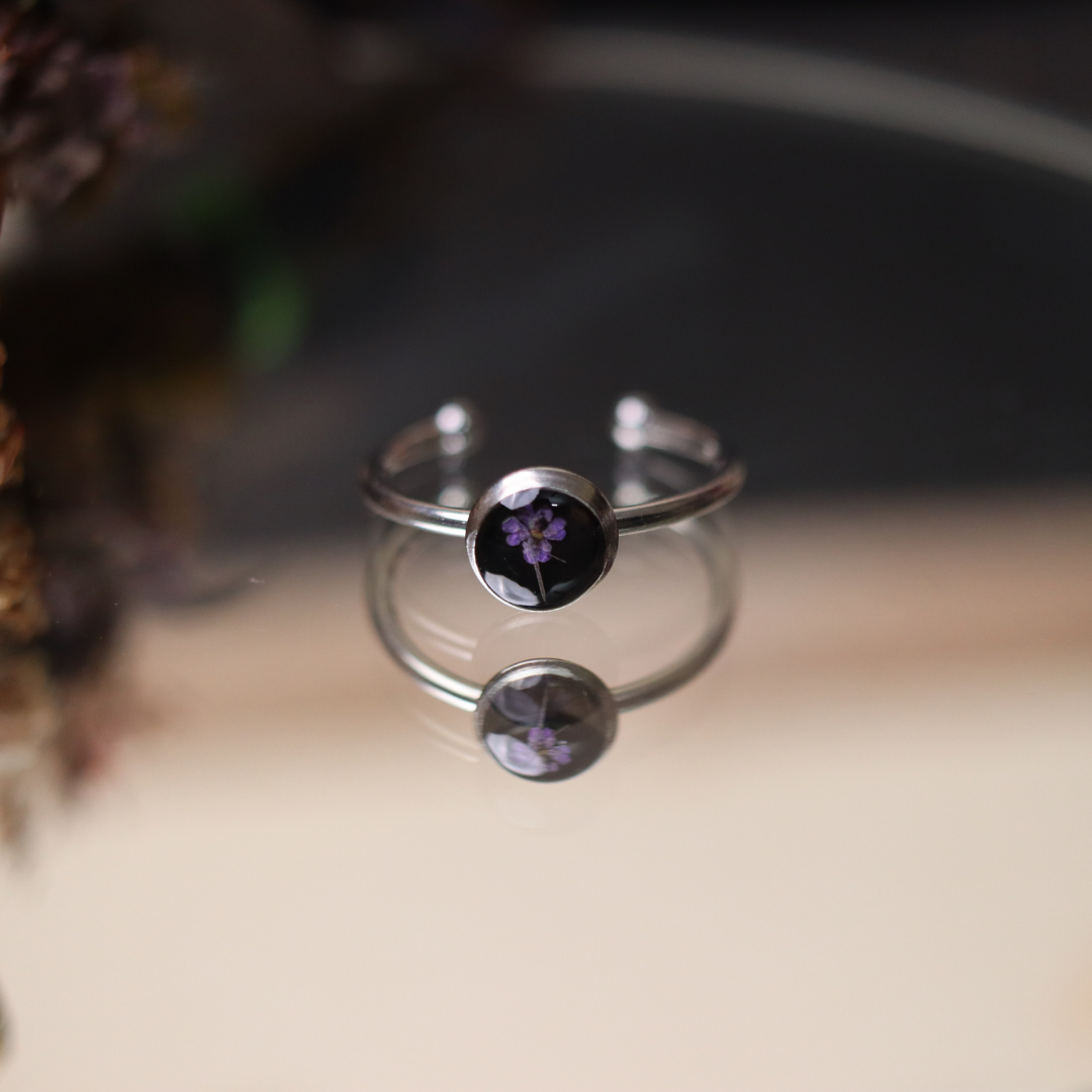 Tiny   Black Queen Ring