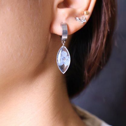 Tiny Forget Me Not Earring