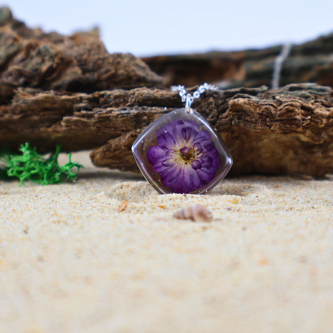 Chrysanthemum Necklace