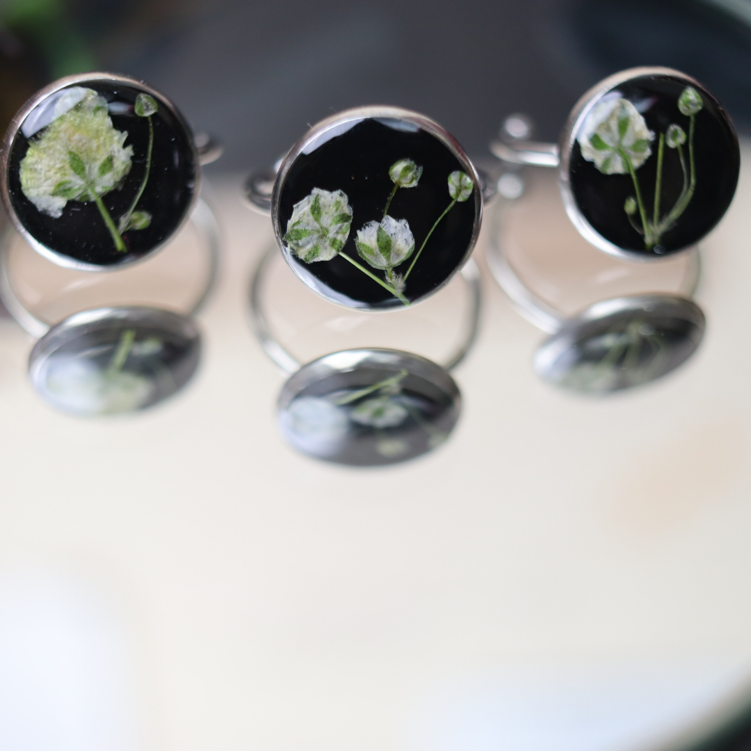 Black Baby's Breath Ring