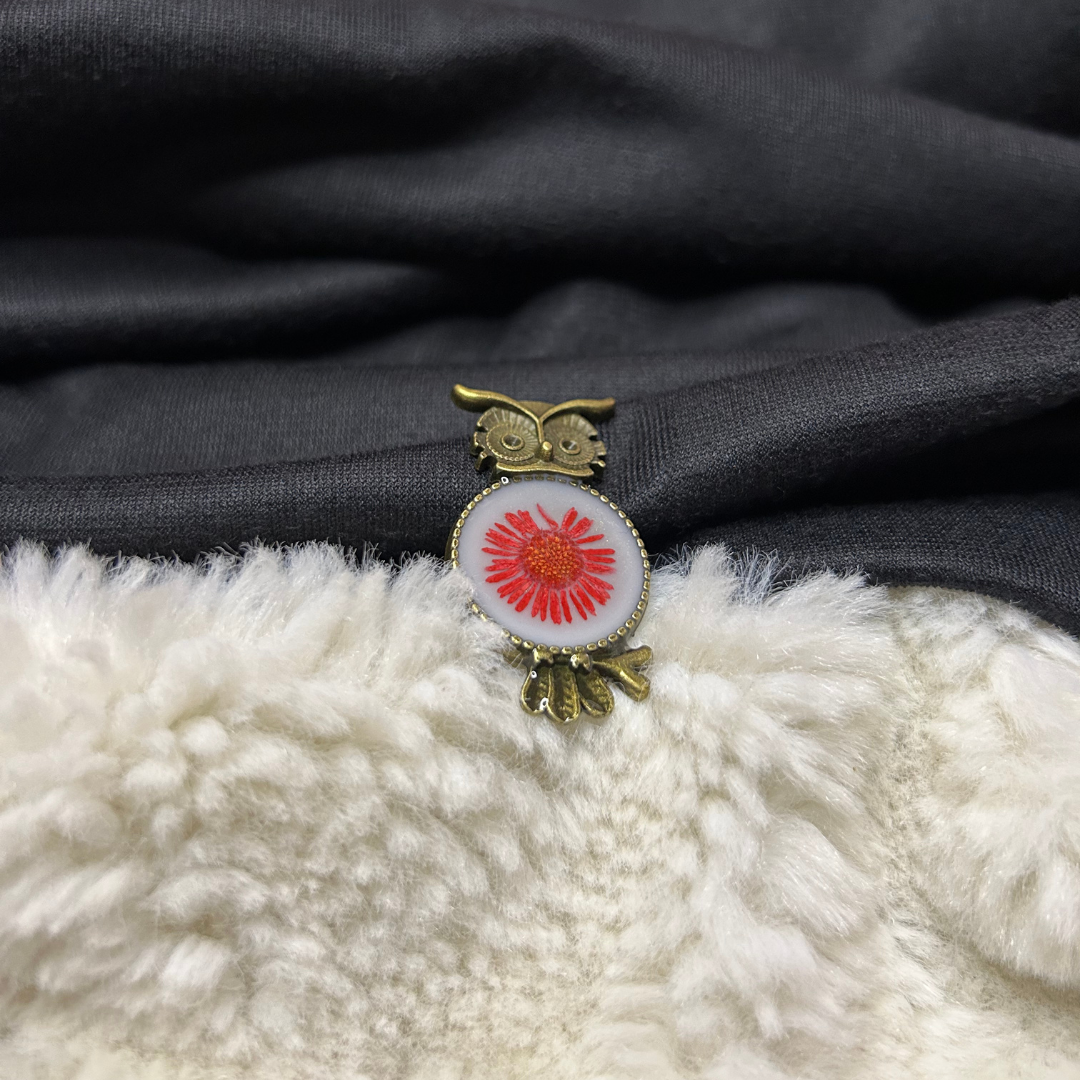 Star-Red Aster Owl Ring