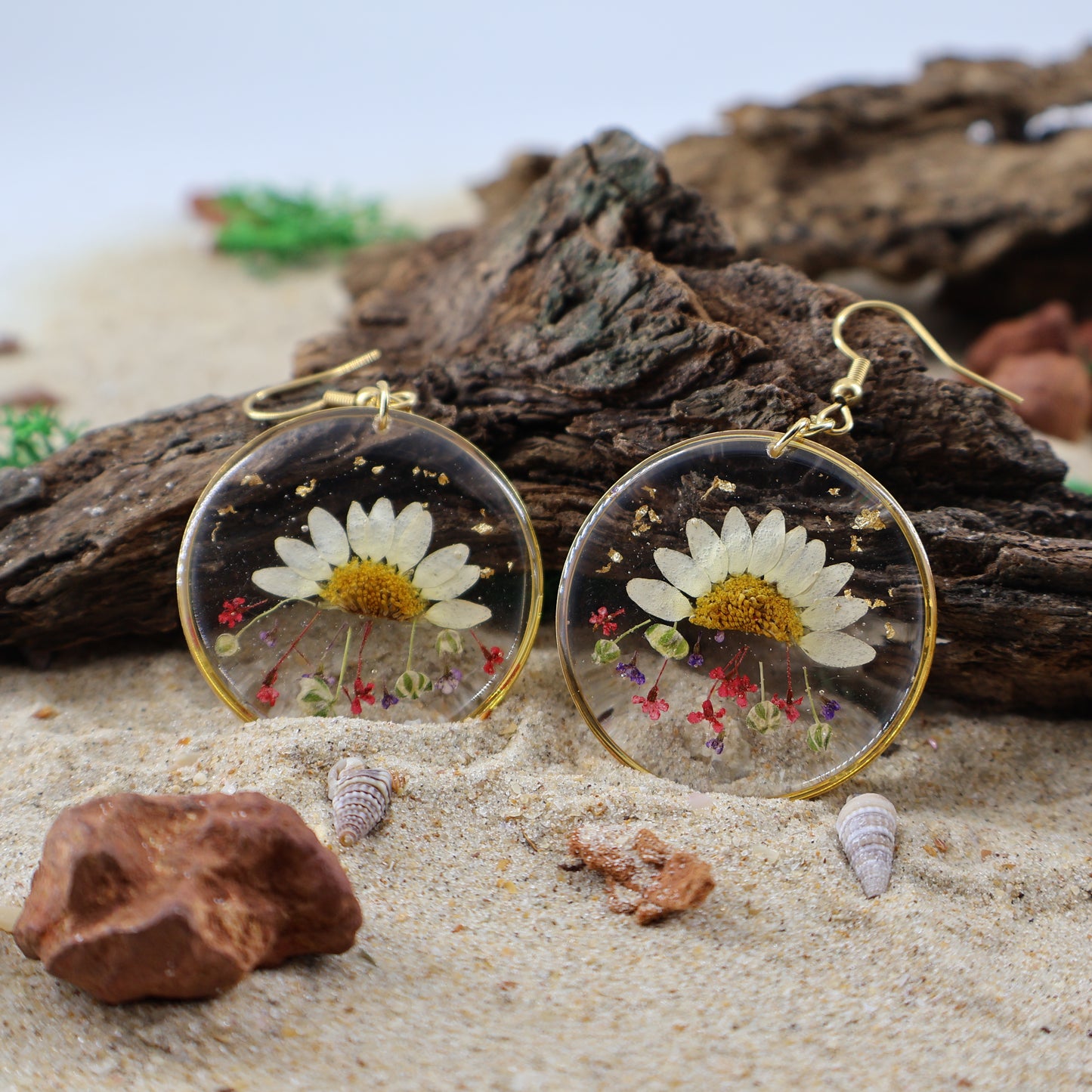 Magical Daisy earring